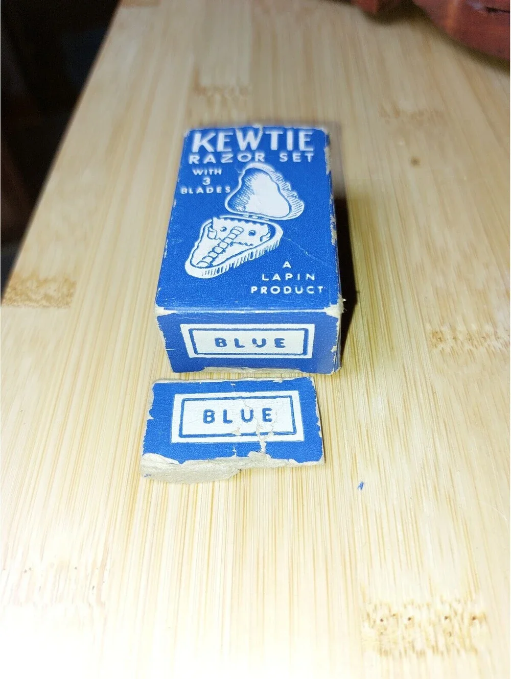 Kewtie miniature safety razor set